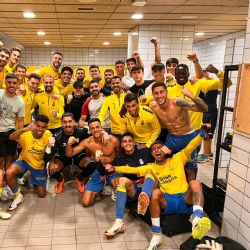Julián Araujo SALVA al UD Palmas del FONDO de la tabla general