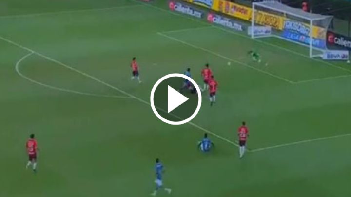 Video: acusan TENDIDA DE CAMA a Veljko Paunovic por uno de los goles de Mazatlán a Chivas