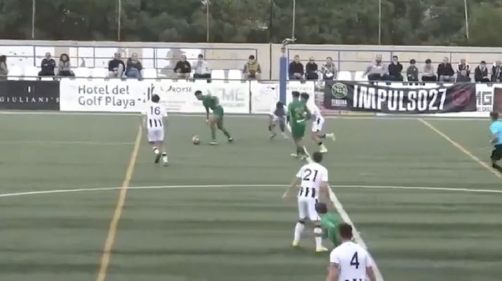 Video: ¡Denle el Puskás! Mexicano en Europa anota GOLAZO desde MEDIA CANCHA