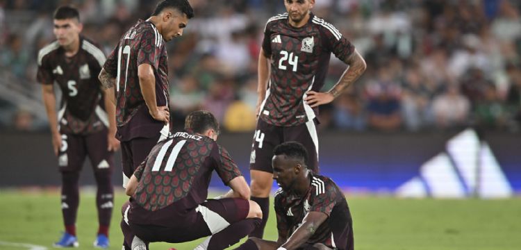 ¡Están cansados! La PROTESTA de la afición de la Selección Mexicana para el partido vs Canadá